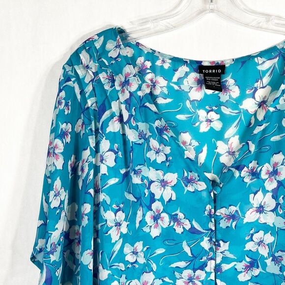 Torrid Plus Size 2X Top Floral Print Georgette Blue Chiffon Pintucked 1433 - Picture 4 of 11